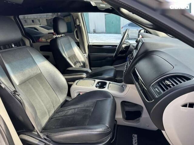 Додж Гранд Караван, объемом двигателя 3.6 л и пробегом 167 тыс. км за 11990 $, фото 24 на Automoto.ua