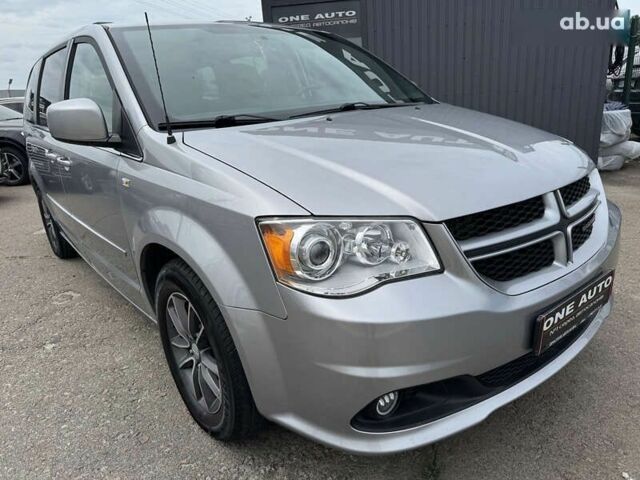 Додж Гранд Караван, об'ємом двигуна 3.6 л та пробігом 169 тис. км за 13490 $, фото 4 на Automoto.ua