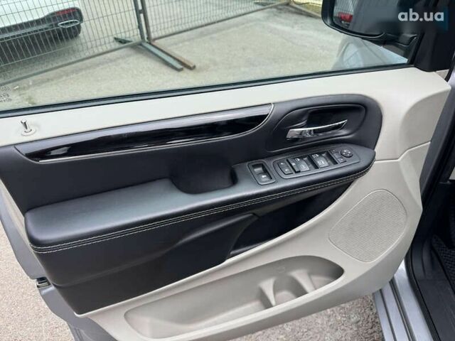 Додж Гранд Караван, объемом двигателя 3.6 л и пробегом 169 тыс. км за 13990 $, фото 16 на Automoto.ua