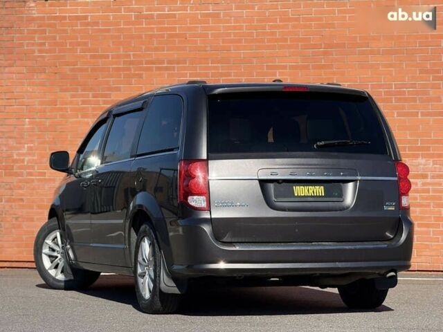 Додж Гранд Караван, об'ємом двигуна 0 л та пробігом 147 тис. км за 15950 $, фото 12 на Automoto.ua