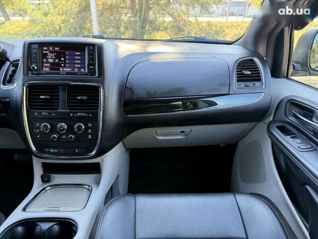 Додж Гранд Караван, об'ємом двигуна 0 л та пробігом 147 тис. км за 15950 $, фото 18 на Automoto.ua