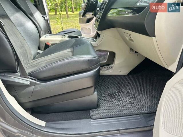 Додж Гранд Караван, объемом двигателя 3.6 л и пробегом 128 тыс. км за 16500 $, фото 21 на Automoto.ua