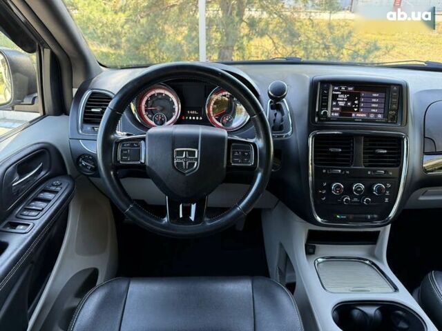 Додж Гранд Караван, об'ємом двигуна 0 л та пробігом 147 тис. км за 15950 $, фото 17 на Automoto.ua