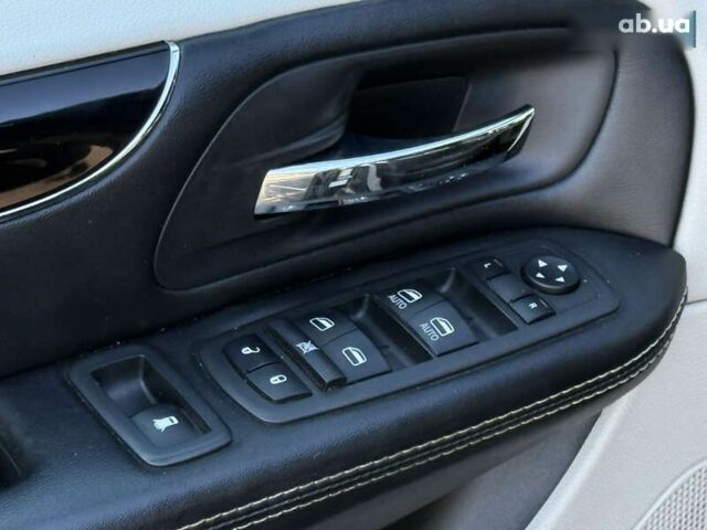 Додж Гранд Караван, об'ємом двигуна 0 л та пробігом 147 тис. км за 15950 $, фото 29 на Automoto.ua