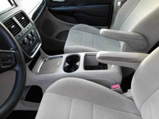 Сірий Додж Гранд Караван, об'ємом двигуна 3.6 л та пробігом 143 тис. км за 5800 $, фото 14 на Automoto.ua