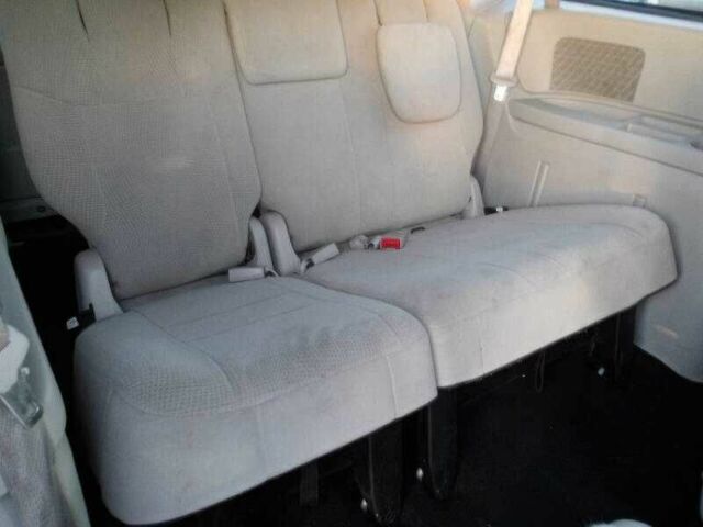 Сірий Додж Гранд Караван, об'ємом двигуна 3.6 л та пробігом 143 тис. км за 5800 $, фото 16 на Automoto.ua