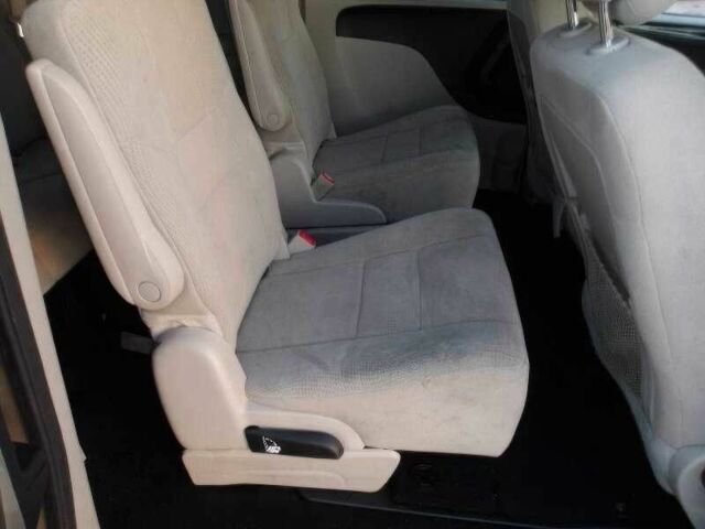 Сірий Додж Гранд Караван, об'ємом двигуна 3.6 л та пробігом 143 тис. км за 5800 $, фото 15 на Automoto.ua