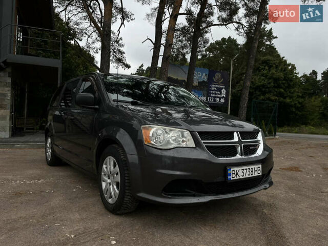 Серый Додж Гранд Караван, объемом двигателя 3.6 л и пробегом 157 тыс. км за 9500 $, фото 3 на Automoto.ua