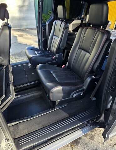 Серый Додж Гранд Караван, объемом двигателя 3.6 л и пробегом 163 тыс. км за 14900 $, фото 20 на Automoto.ua