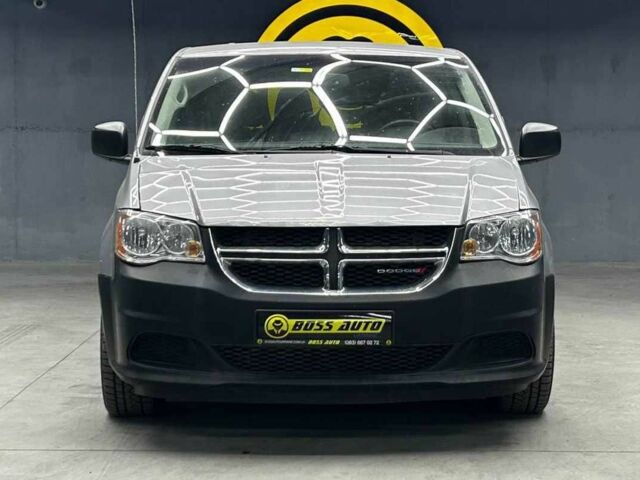 Серый Додж Гранд Караван, объемом двигателя 3.6 л и пробегом 75 тыс. км за 10700 $, фото 1 на Automoto.ua