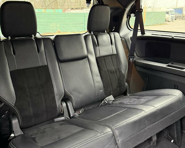 Серый Додж Гранд Караван, объемом двигателя 3.61 л и пробегом 130 тыс. км за 14800 $, фото 52 на Automoto.ua