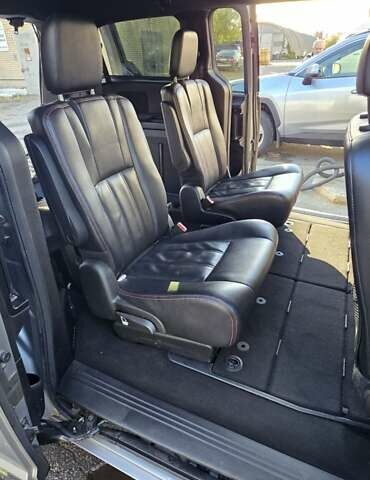 Серый Додж Гранд Караван, объемом двигателя 3.6 л и пробегом 163 тыс. км за 14900 $, фото 16 на Automoto.ua