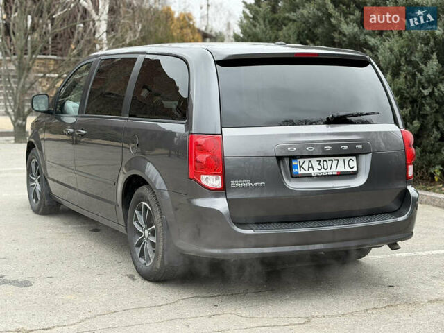 Серый Додж Гранд Караван, объемом двигателя 3.61 л и пробегом 130 тыс. км за 14800 $, фото 25 на Automoto.ua