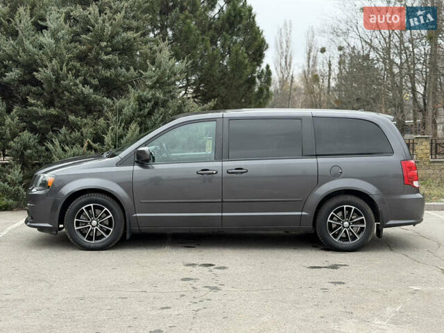 Серый Додж Гранд Караван, объемом двигателя 3.61 л и пробегом 130 тыс. км за 14800 $, фото 21 на Automoto.ua