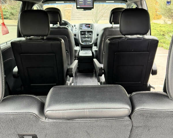 Серый Додж Гранд Караван, объемом двигателя 3.61 л и пробегом 130 тыс. км за 14800 $, фото 59 на Automoto.ua