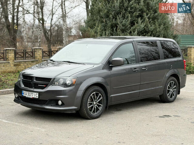 Серый Додж Гранд Караван, объемом двигателя 3.61 л и пробегом 130 тыс. км за 14800 $, фото 20 на Automoto.ua