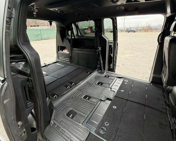 Серый Додж Гранд Караван, объемом двигателя 3.61 л и пробегом 130 тыс. км за 14800 $, фото 63 на Automoto.ua