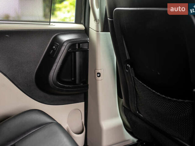 Серый Додж Гранд Караван, объемом двигателя 3.6 л и пробегом 345 тыс. км за 13300 $, фото 22 на Automoto.ua