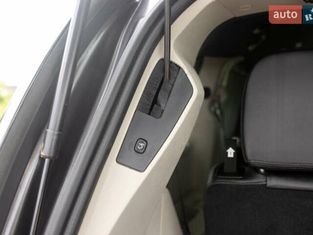 Серый Додж Гранд Караван, объемом двигателя 3.6 л и пробегом 345 тыс. км за 13300 $, фото 7 на Automoto.ua