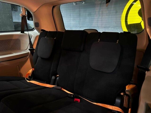 Серый Додж Гранд Караван, объемом двигателя 3.6 л и пробегом 75 тыс. км за 10700 $, фото 12 на Automoto.ua