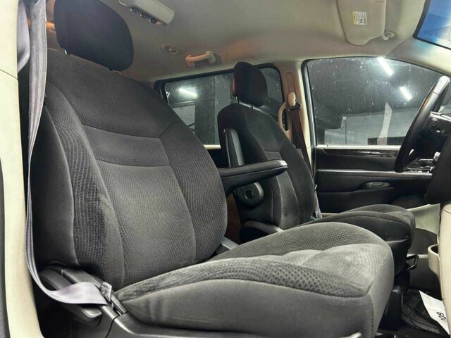 Серый Додж Гранд Караван, объемом двигателя 3.6 л и пробегом 75 тыс. км за 10700 $, фото 22 на Automoto.ua