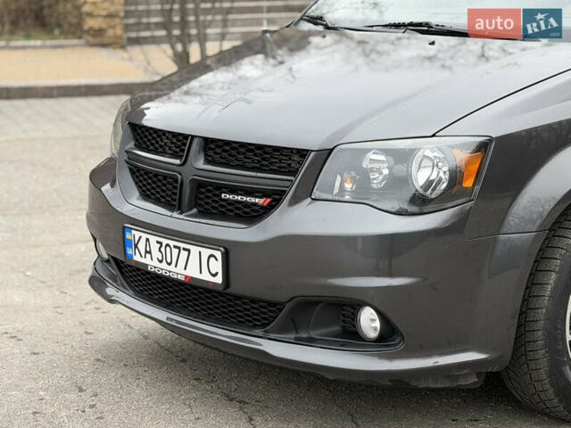 Серый Додж Гранд Караван, объемом двигателя 3.61 л и пробегом 130 тыс. км за 14800 $, фото 12 на Automoto.ua