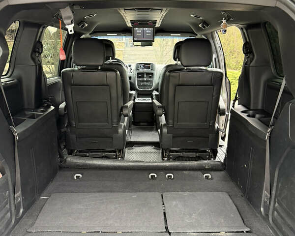 Серый Додж Гранд Караван, объемом двигателя 3.61 л и пробегом 130 тыс. км за 14800 $, фото 61 на Automoto.ua