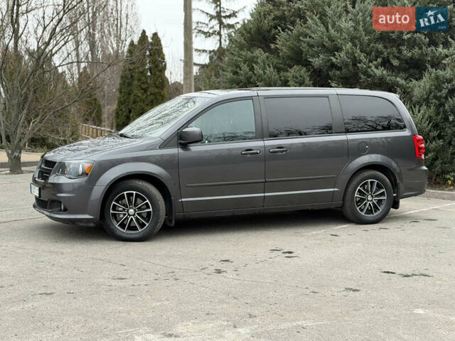 Серый Додж Гранд Караван, объемом двигателя 3.61 л и пробегом 130 тыс. км за 14800 $, фото 6 на Automoto.ua