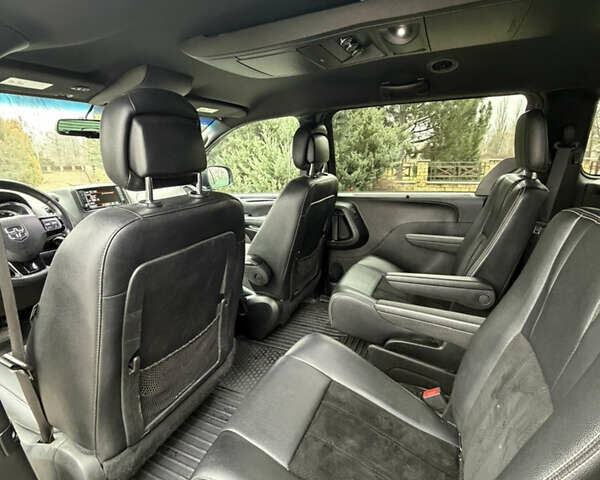 Серый Додж Гранд Караван, объемом двигателя 3.61 л и пробегом 130 тыс. км за 14800 $, фото 40 на Automoto.ua