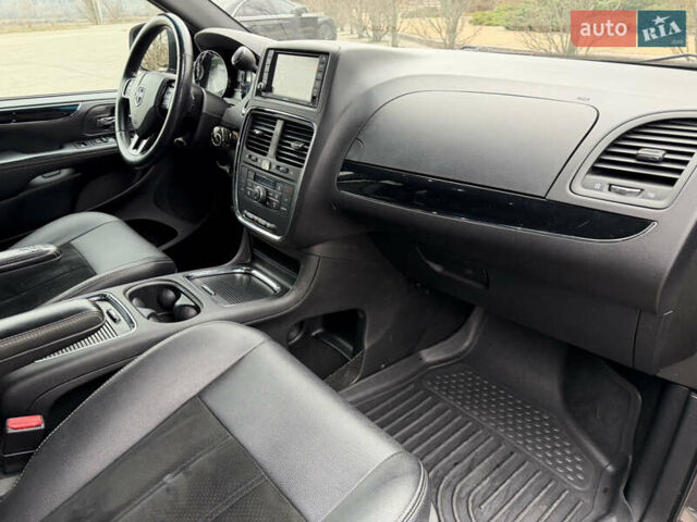 Серый Додж Гранд Караван, объемом двигателя 3.61 л и пробегом 130 тыс. км за 14800 $, фото 46 на Automoto.ua