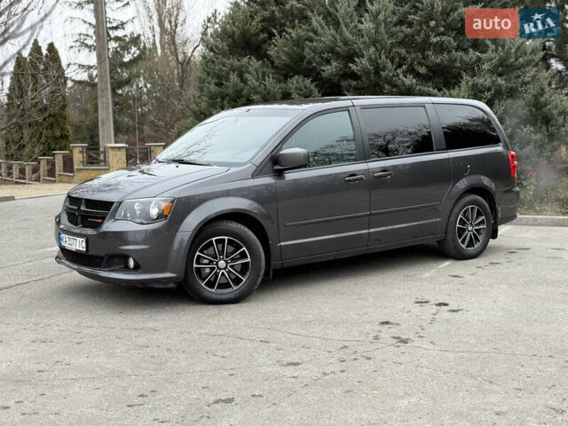 Серый Додж Гранд Караван, объемом двигателя 3.61 л и пробегом 130 тыс. км за 14800 $, фото 5 на Automoto.ua