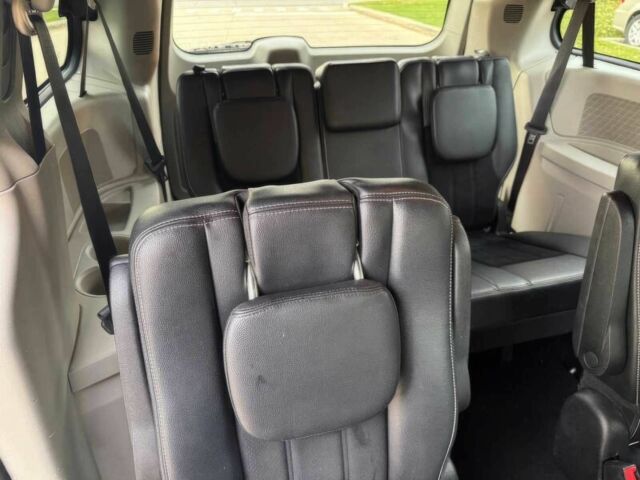 Серый Додж Гранд Караван, объемом двигателя 3.6 л и пробегом 33 тыс. км за 9900 $, фото 11 на Automoto.ua