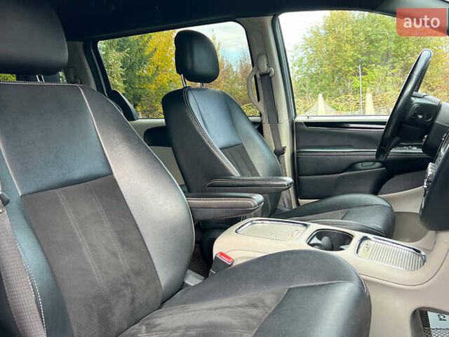 Серый Додж Гранд Караван, объемом двигателя 3.61 л и пробегом 140 тыс. км за 16500 $, фото 17 на Automoto.ua