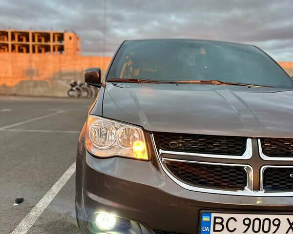 Серый Додж Гранд Караван, объемом двигателя 3.61 л и пробегом 137 тыс. км за 18400 $, фото 17 на Automoto.ua