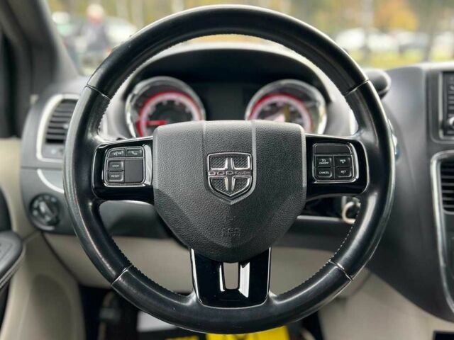 Серый Додж Гранд Караван, объемом двигателя 3.6 л и пробегом 140 тыс. км за 16500 $, фото 10 на Automoto.ua