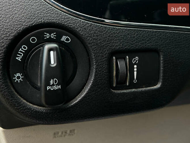 Серый Додж Гранд Караван, объемом двигателя 3.61 л и пробегом 140 тыс. км за 16500 $, фото 16 на Automoto.ua