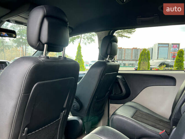 Серый Додж Гранд Караван, объемом двигателя 3.61 л и пробегом 140 тыс. км за 16500 $, фото 19 на Automoto.ua