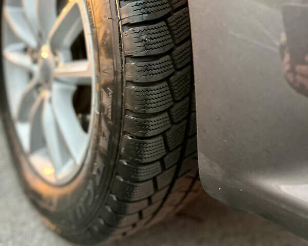 Серый Додж Гранд Караван, объемом двигателя 3.61 л и пробегом 137 тыс. км за 18400 $, фото 3 на Automoto.ua