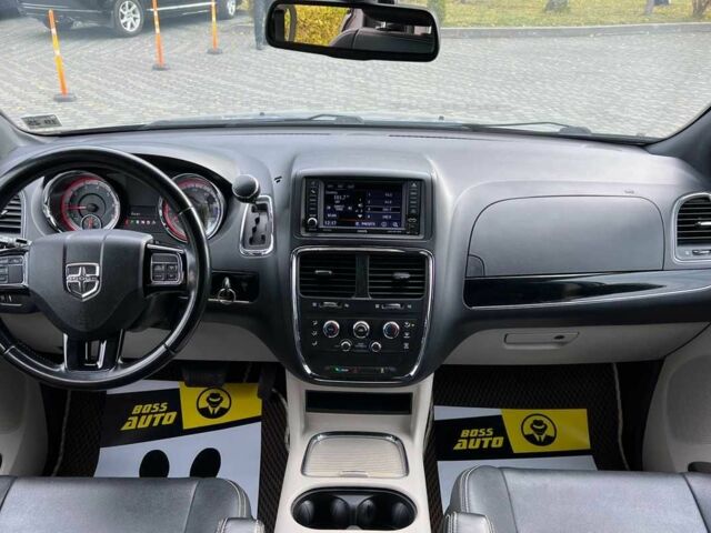 Серый Додж Гранд Караван, объемом двигателя 3.6 л и пробегом 140 тыс. км за 16500 $, фото 11 на Automoto.ua