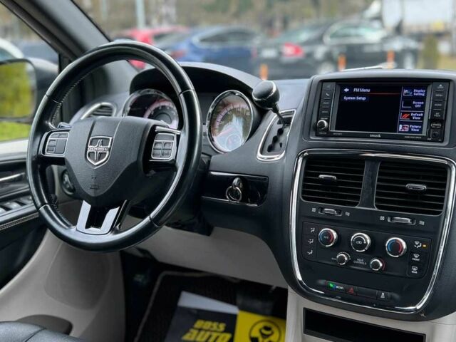 Серый Додж Гранд Караван, объемом двигателя 3.6 л и пробегом 140 тыс. км за 16500 $, фото 18 на Automoto.ua