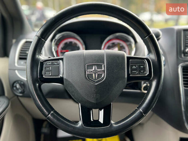 Серый Додж Гранд Караван, объемом двигателя 3.61 л и пробегом 140 тыс. км за 16500 $, фото 10 на Automoto.ua