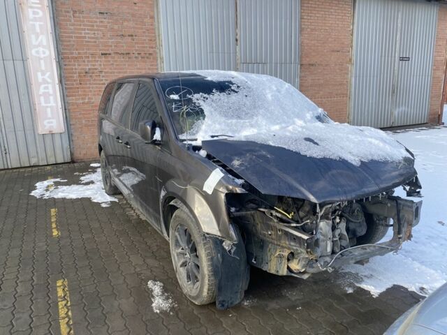 Серый Додж Гранд Караван, объемом двигателя 0 л и пробегом 136 тыс. км за 10500 $, фото 1 на Automoto.ua