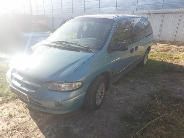 Синий Додж Гранд Караван, объемом двигателя 3.3 л и пробегом 300 тыс. км за 1555 $, фото 1 на Automoto.ua