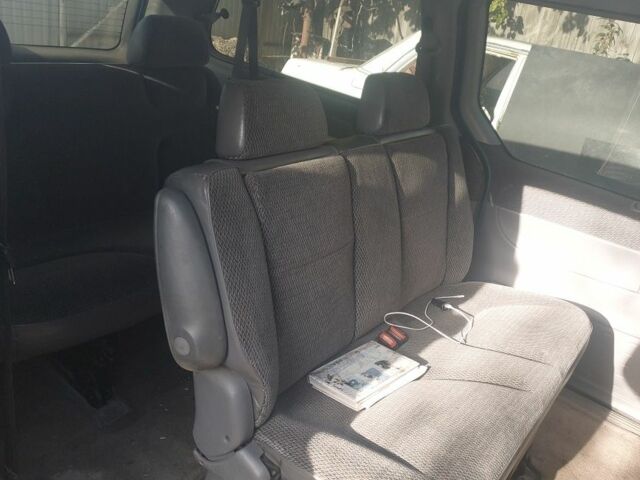 Синий Додж Гранд Караван, объемом двигателя 3.3 л и пробегом 300 тыс. км за 1555 $, фото 4 на Automoto.ua