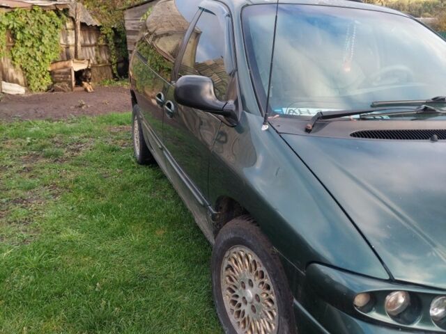 Зеленый Додж Гранд Караван, объемом двигателя 0 л и пробегом 230 тыс. км за 2500 $, фото 2 на Automoto.ua