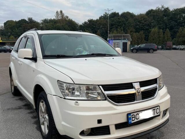 Додж Джорні 2009 у Львові на Automoto.ua Білий Додж Джорні, об'ємом двигуна 2 л та пробігом 346 тис. км за 5000 $, фото 5 на Automoto.ua