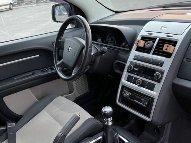 Додж Джорні 2009 у Львові на Automoto.ua Білий Додж Джорні, об'ємом двигуна 2 л та пробігом 346 тис. км за 5000 $, фото 2 на Automoto.ua