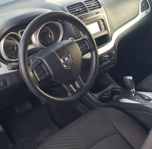 Белый Додж Джорни, объемом двигателя 2.4 л и пробегом 230 тыс. км за 9100 $, фото 19 на Automoto.ua