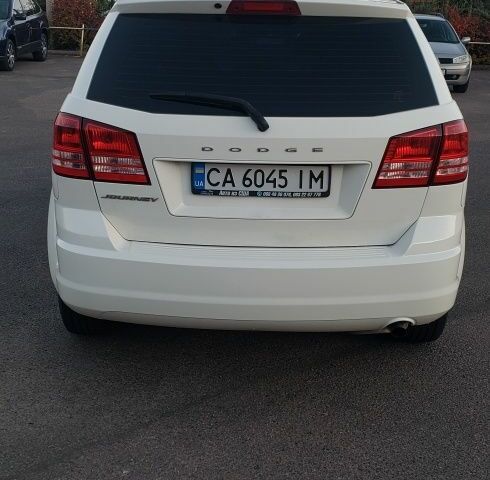 Белый Додж Джорни, объемом двигателя 2.4 л и пробегом 230 тыс. км за 9100 $, фото 4 на Automoto.ua