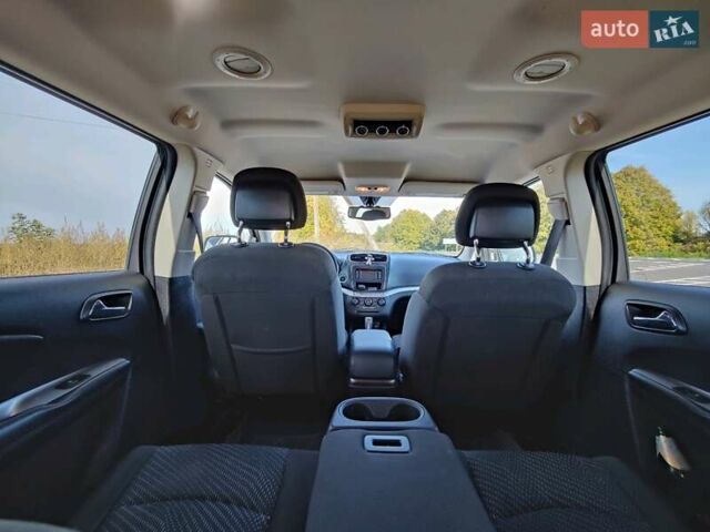 Білий Додж Джорні, об'ємом двигуна 2.4 л та пробігом 212 тис. км за 8700 $, фото 9 на Automoto.ua